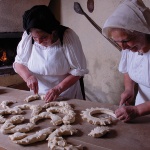 Preparazione de Su pane (foto Archivio Aspen, R. Brotzu)