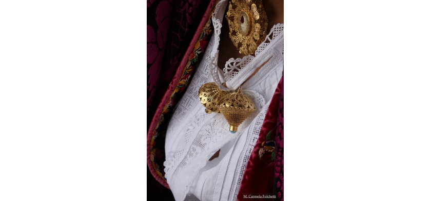 Bitti, abito tradizionale (foto Archivio Aspen - MC Folchetti)