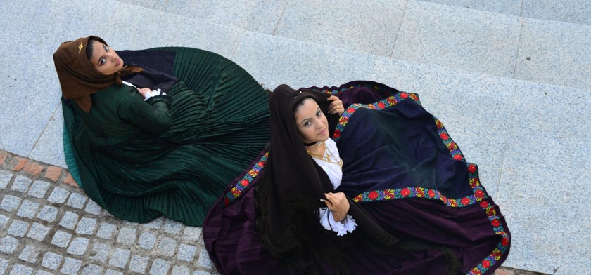 Loceri, costume tipico (foto Comune di Loceri - S.M. Monni)