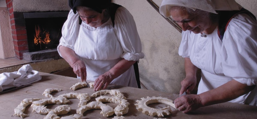Meana Sardo, lavorazione del pane