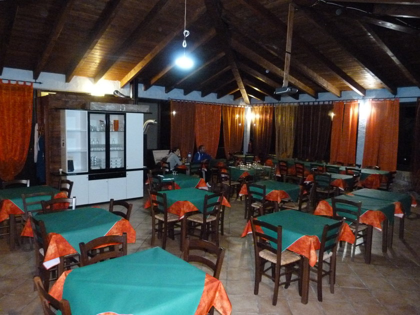 Bar Pizzeria "Sueddane"