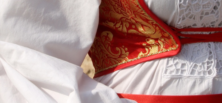 Austis, costume (Archivio Aspen - M.C. Folchetti)